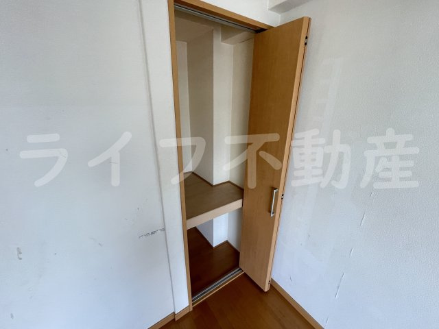 サンライフ小阪の内装|明るい室内です