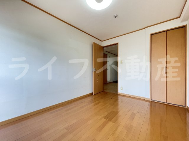 サンライフ小阪の居間・リビング|こちらの居間で趣味の時間をお楽しみください