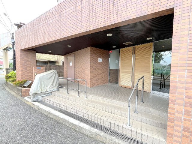 藤和シティホームズ昭和記念公園のエントランス