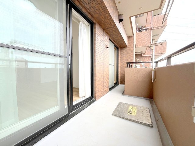 藤和シティホームズ昭和記念公園のバルコニー|５階部分の南向きで高い建物がない為、眺望も良好です！