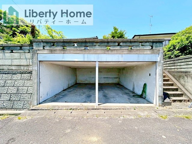 土浦市烏山2丁目　中古一戸建ての駐車場|ご予約をいただければ、『平日の空いた時間』『周辺物件まとめて見たい』『1件だけ見たい』ももちろん可能です♪
お気軽にお問合せください♪