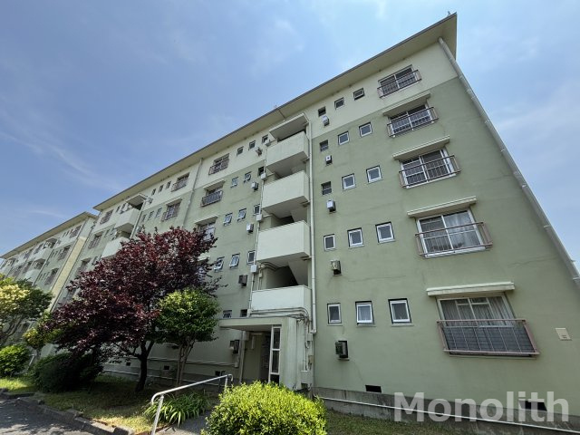 鶴山台27号棟