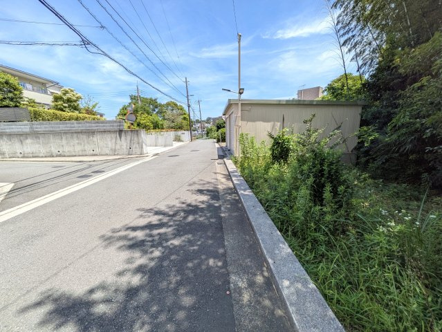 総額３,５００万円くらいで家が建つ！？【神奈川区三枚町】売地の前面道路含む現地写真
