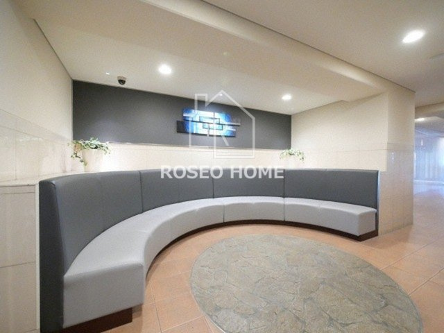 セレッソコート上本町EASTのロビー