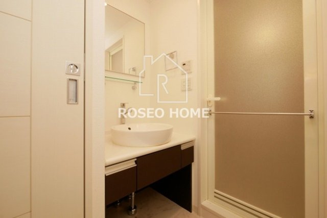 セレッソコート上本町EASTの洗面所|同マンション別部屋：参考写真