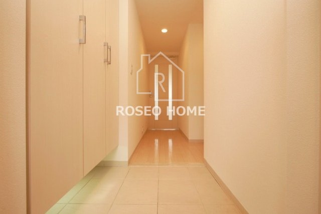 セレッソコート上本町EASTの玄関|同マンション別部屋：参考写真