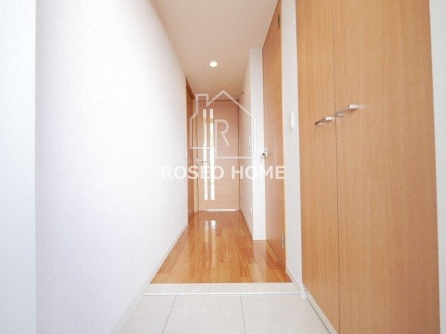 グラマシー京橋の玄関