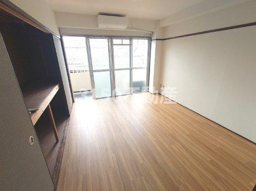 パールハイツ栄の居間・リビング