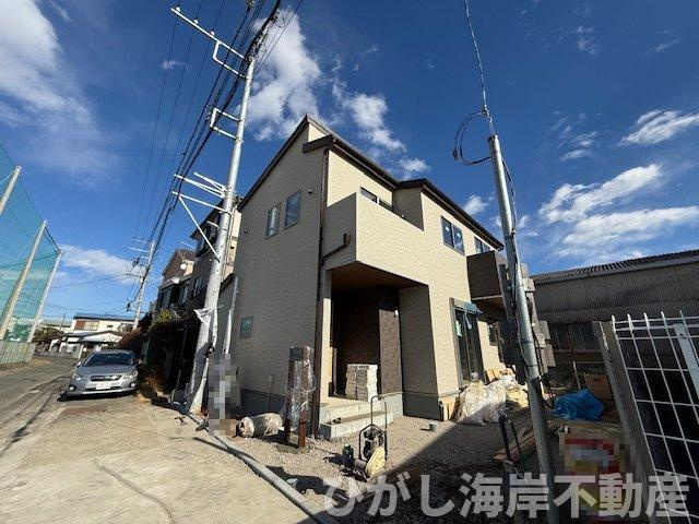 茅ヶ崎市高田1丁目　新築戸建　の前面道路含む現地写真|1月22日撮影　建築中　現地外観　