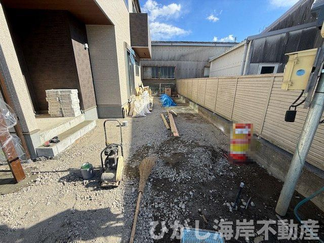 茅ヶ崎市高田1丁目　新築戸建　の駐車場|1月22日撮影　外構工事中　駐車スペース
