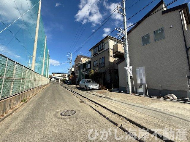茅ヶ崎市高田1丁目　新築戸建　の前面道路含む現地写真|1月22日撮影　建築中　現地外観