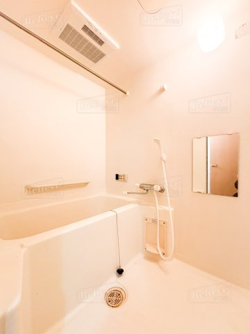 サンモール梅満の浴室|追い焚き・浴室乾燥機付きのお風呂です♪