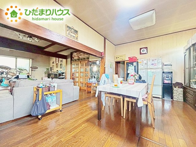 【ダイニング】 | 水戸市柳河町　中古戸建 | リビングと洋室が続き間設計ですので、大空間を演出できます(^O^)
