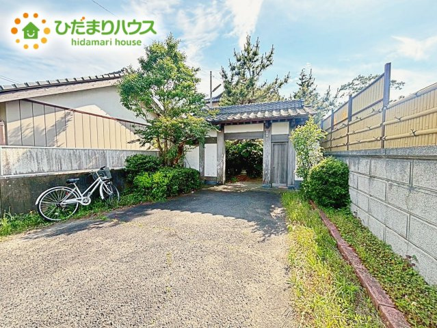 【駐車場】 | 水戸市柳河町　中古戸建 | マイホームなら駐車場代がかかりません。しかも、自宅の駐車場で洗車が出来ます！今までコイン洗車に行っていた手間も省けて、節約にも繋がります(^^♪
