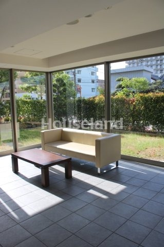 サーパス和歌山駅前のロビー