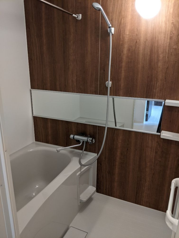 クローバーズ フィールドの浴室