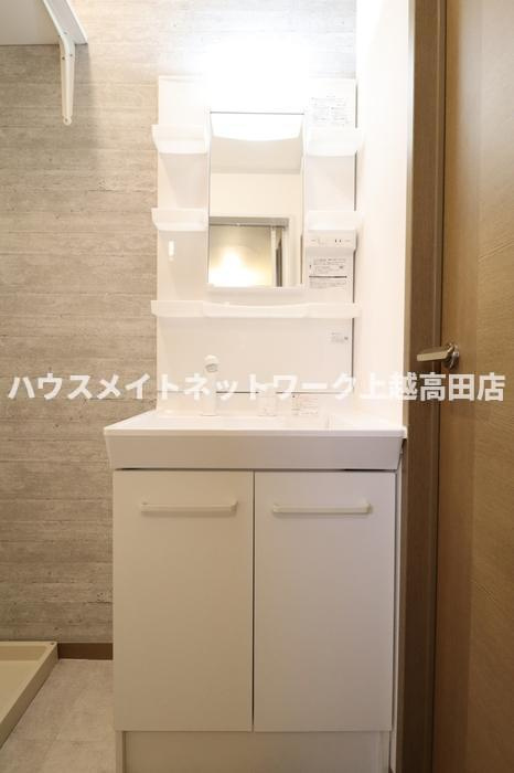 ロイヤルガーデン子安 Ｃの独立洗面台|洗髪洗面化粧台