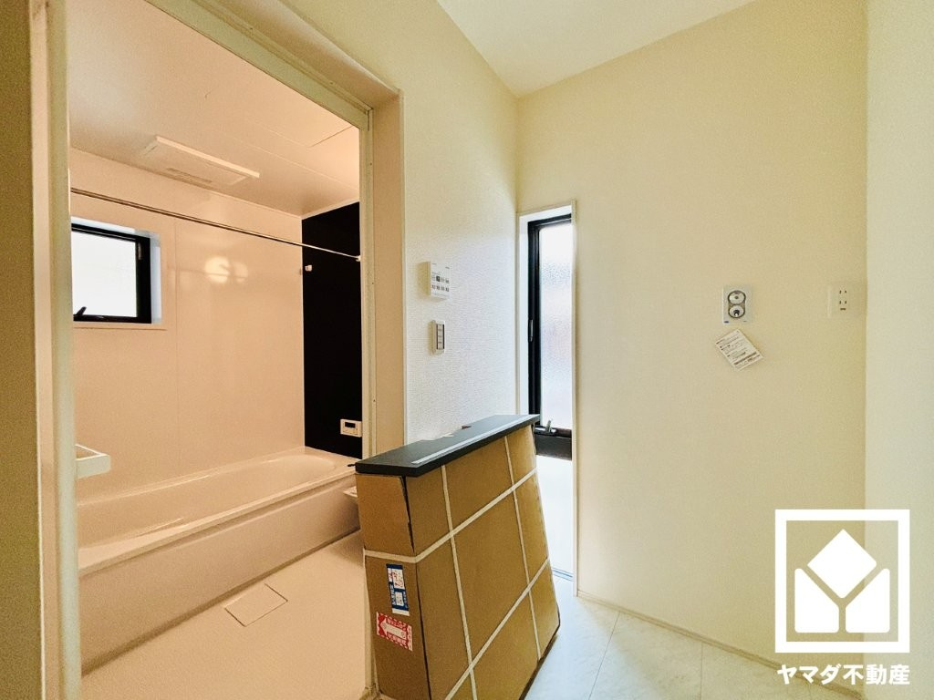 大津市錦織１丁目　1号棟の洗面所