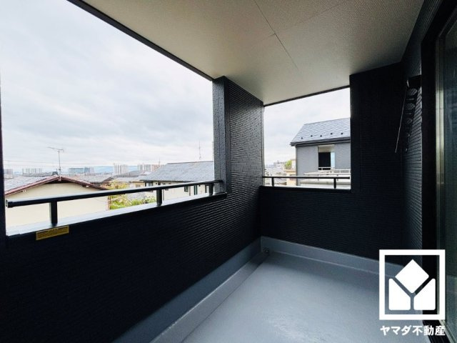 大津市錦織１丁目　1号棟のバルコニー|
