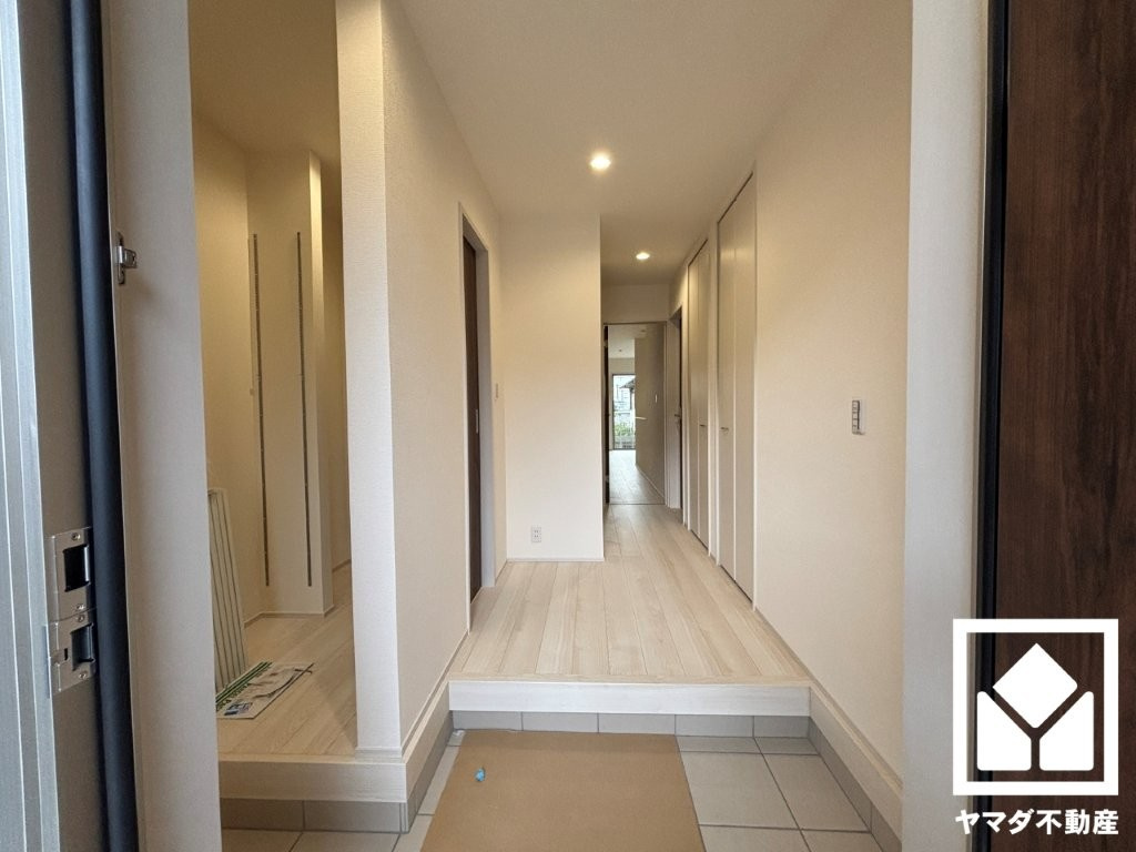 大津市錦織１丁目　3号棟の玄関