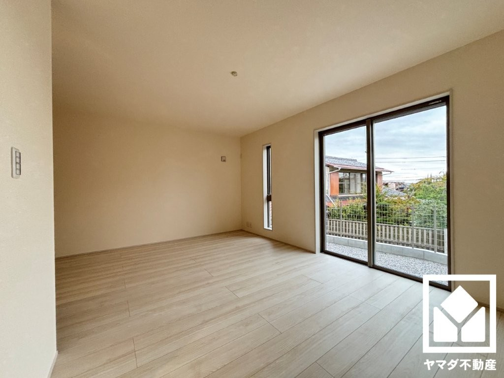 大津市錦織１丁目　3号棟の居間・リビング