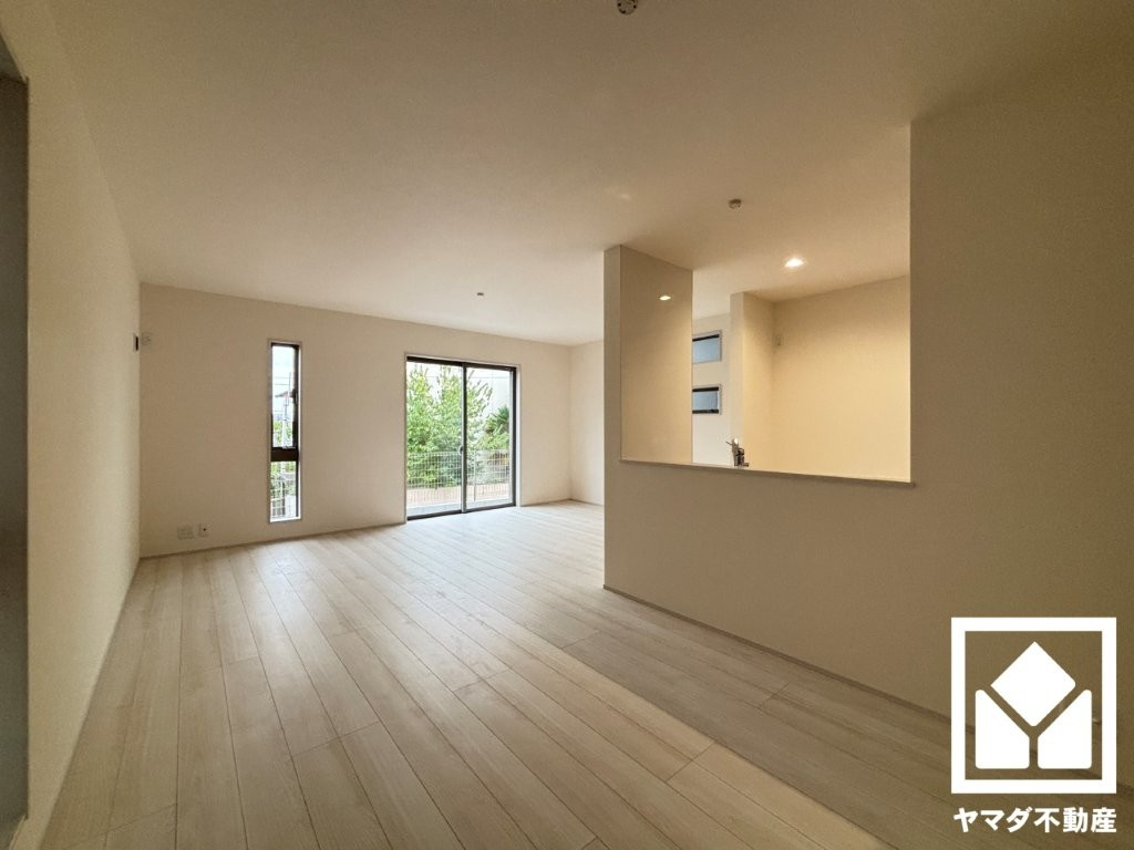 大津市錦織１丁目　3号棟の居間・リビング