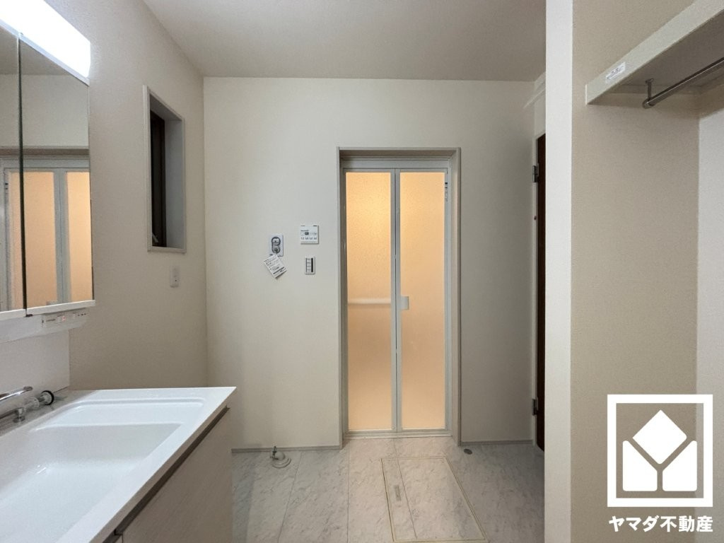 大津市錦織１丁目　3号棟の洗面所