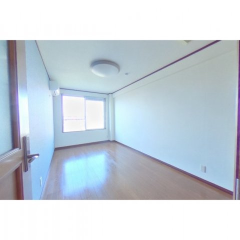 坂口ビルの居間・リビング