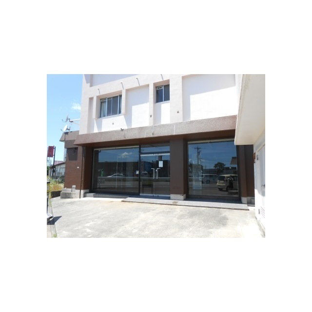 坂口ビルのエントランス