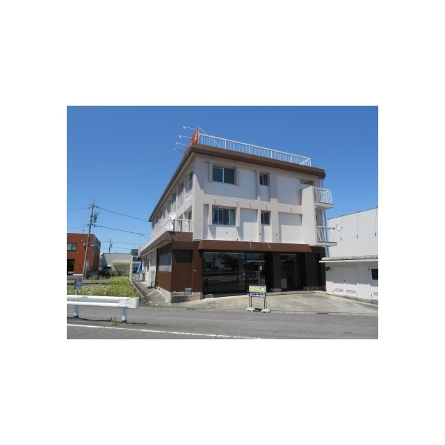 坂口ビルのエントランス