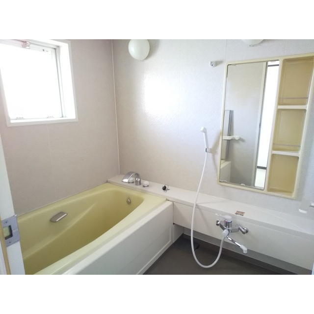 坂口ビルの浴室