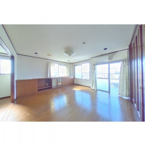 坂口ビルの居間・リビング