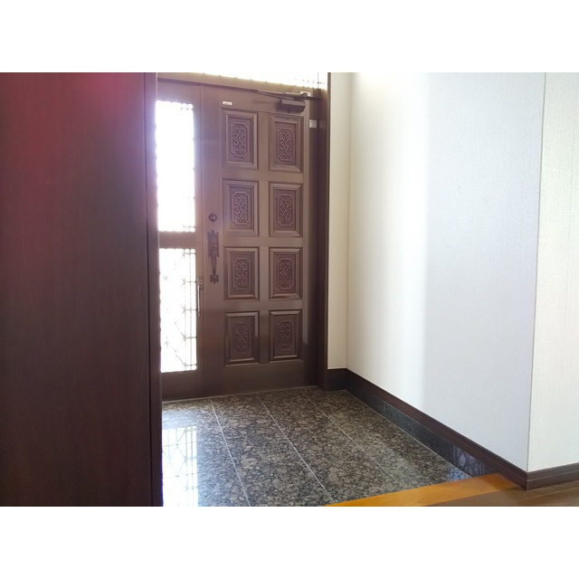 坂口ビルの玄関