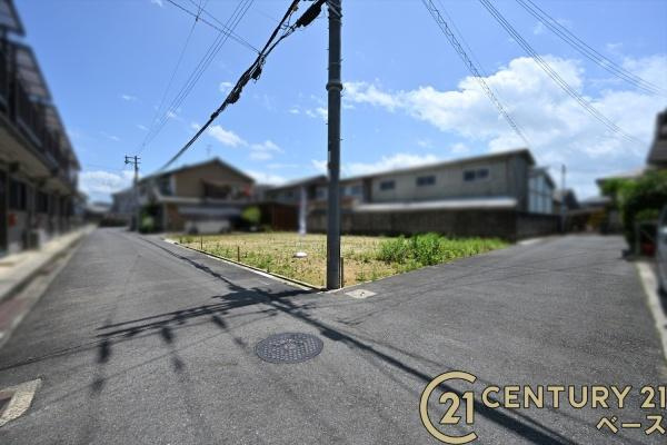 橿原市曽我町の売地の前面道路含む現地写真|■現地撮影写真■小・中学校も徒歩圏内でお子様の通学にも安心の立地です！