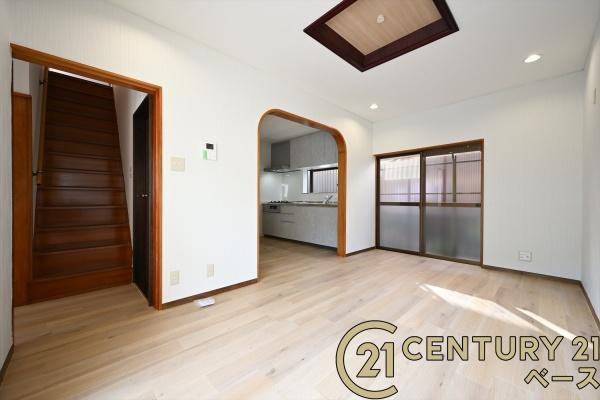 柏原市高井田　一戸建の居間・リビング