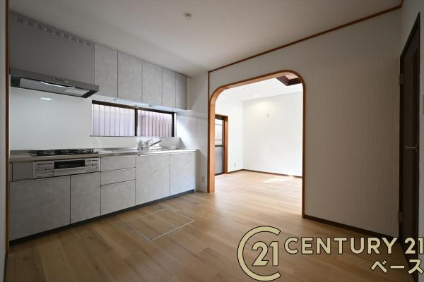 柏原市高井田　一戸建の居間・リビング