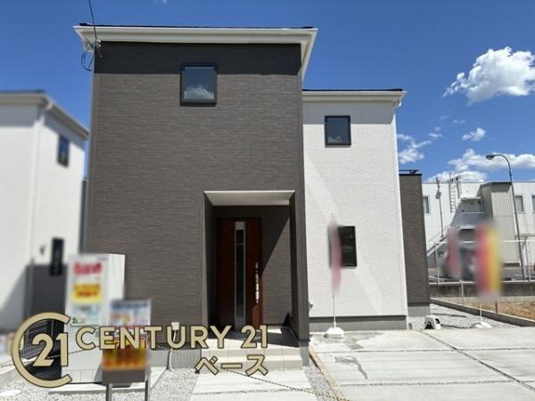 リーブルガーデン三輪 ２号棟 ／新築一戸建の外観|■現地写真撮影■耐震等級３の地震に強い安心の邸宅！雨で汚れを洗い流してくれるセルフクリーニング機能付き外壁！お気軽にお問い合わせください！