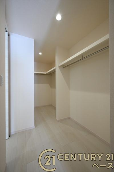 リーブルガーデン四条町 １号棟 ／新築一戸建の収納|■現地撮影写真■冬物のコートや季節のものなどたくさんしまえる広さ！
