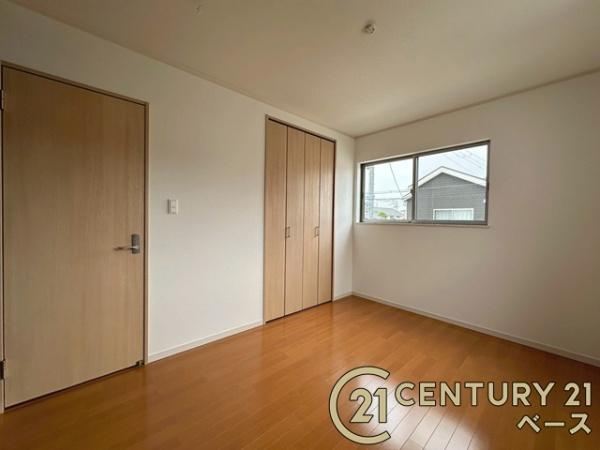磯城郡川西町結崎　一戸建の洋室|■現地撮影写真■クローゼット付きの明るい洋室です！
