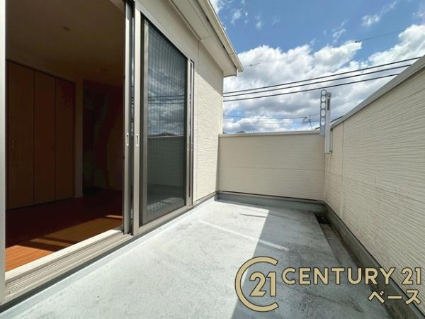 磯城郡川西町結崎　一戸建のバルコニー|■現地撮影写真■日当たりのよいバルコニー！洗濯物もよく乾きます！