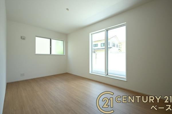 ファーストタウン壱分町 ／新築一戸建の洋室|■現地撮影写真■日当たりのよい明るい雰囲気の洋室です！