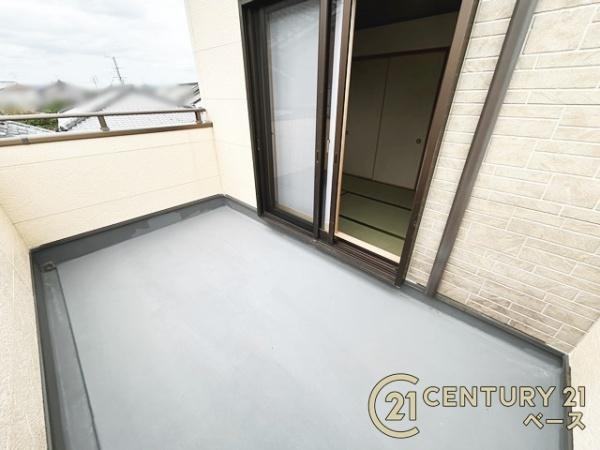 磯城郡三宅町屏風　一戸建のバルコニー|■現地撮影写真■日当たりのよい南向きバルコニー！お洗濯物もよく乾きます！