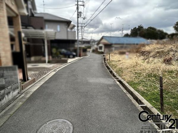 大和高田市大字築山の売地の前面道路含む現地写真|■現地撮影写真■落ち着いた雰囲気の住宅地内！各世代におすすめのエリアです！