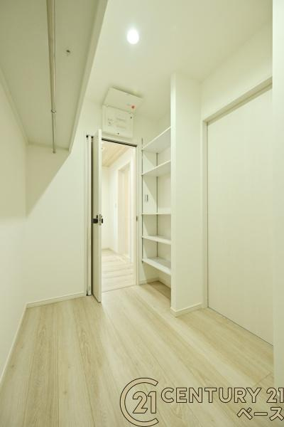 桜井市阿部 ３号地 ／新築一戸建の収納|■現地撮影写真■全居室の収納に加えて、ファミリークローゼットを完備！