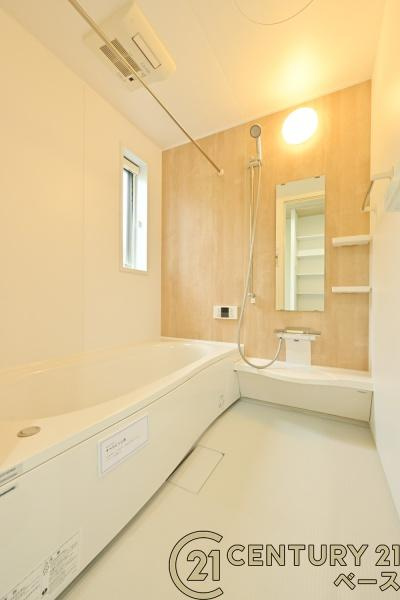 桜井市阿部 ３号地 ／新築一戸建の浴室|■現地撮影写真■ゆったりしたサイズの浴室！足を伸ばしての入浴は疲れも癒してくれます！