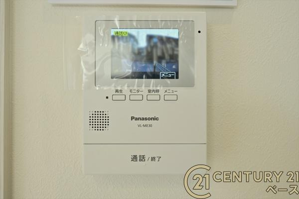 桜井市阿部 ３号地 ／新築一戸建の内装|■現地撮影写真■ＴＶモニター付きインターホンで防犯対策もバッチリ！来客も一目でわかり安心です！