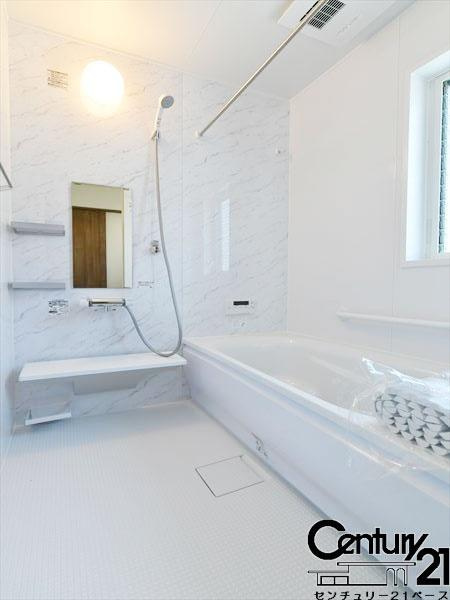 ファーストタウン東菜畑 ／新築一戸建の内観：施工例|■ゆったり１坪サイズ！足を伸ばしての入浴は疲れも癒してくれます！■