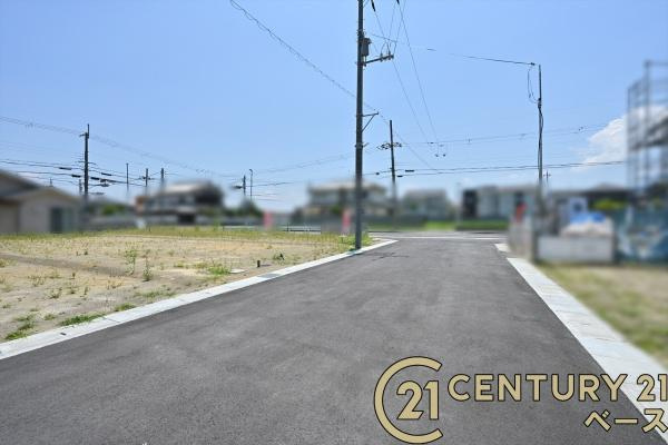 葛城市林堂の売地の前面道路含む現地写真|■現地撮影写真■二方角地で開放感があります！