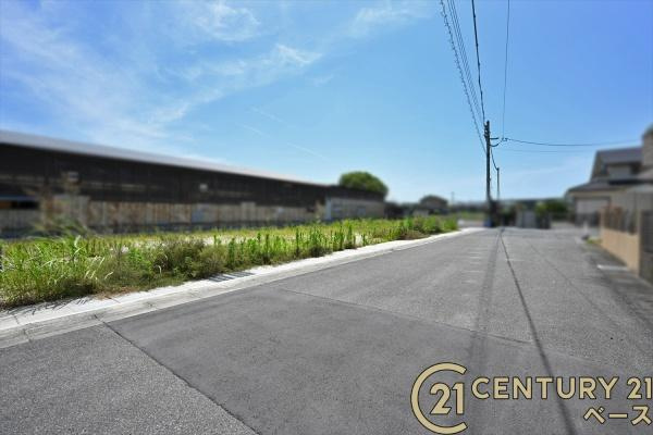 北葛城郡広陵町大字萱野の売地の前面道路含む現地写真|■現地撮影写真■前面道路の幅員は６ｍ以上と車の出し入れもラクラク！