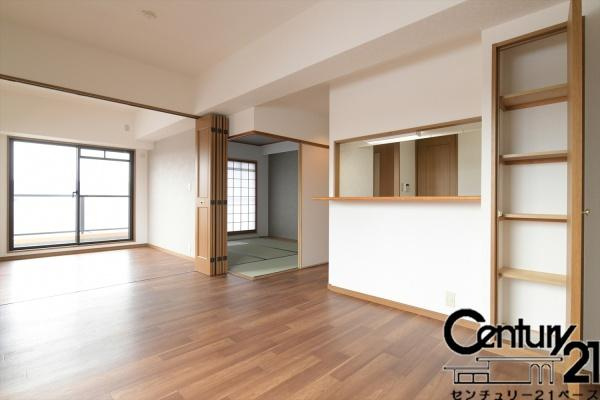 クレール郡山筒井の居間・リビング|■現地撮影写真■ご家族でくつろいでいただける広々したリビングです！